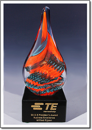 Catalina Macaw Art Glass Award