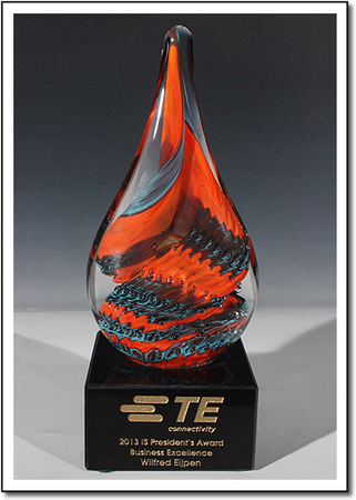 Catalina Macaw Art Glass Award